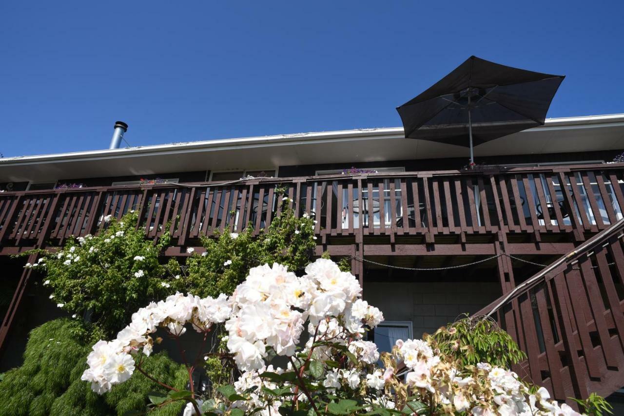 Brook House B&B & Cottages Кайкоура Екстер'єр фото